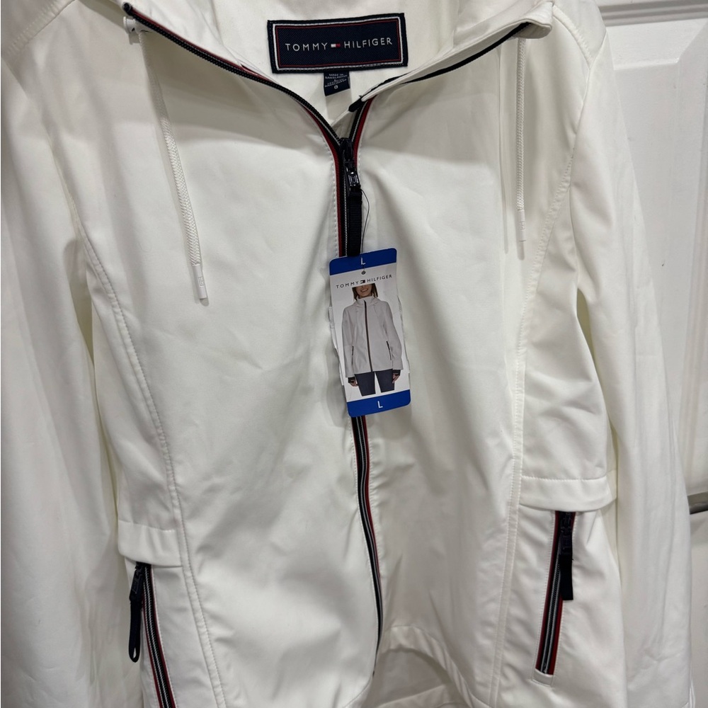 Tommy Hilfiger Cream Jacket with Navy Accents